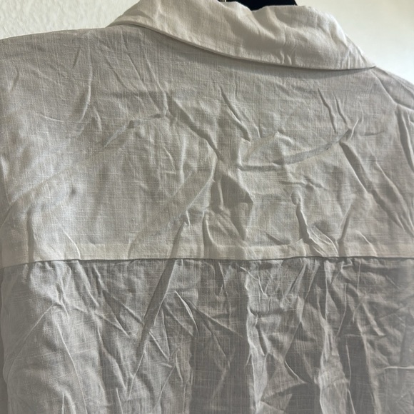 Kirious LA White Linen Blend Cropped Shirt with Gold Buttons - Size Large - Picture 4 of 8